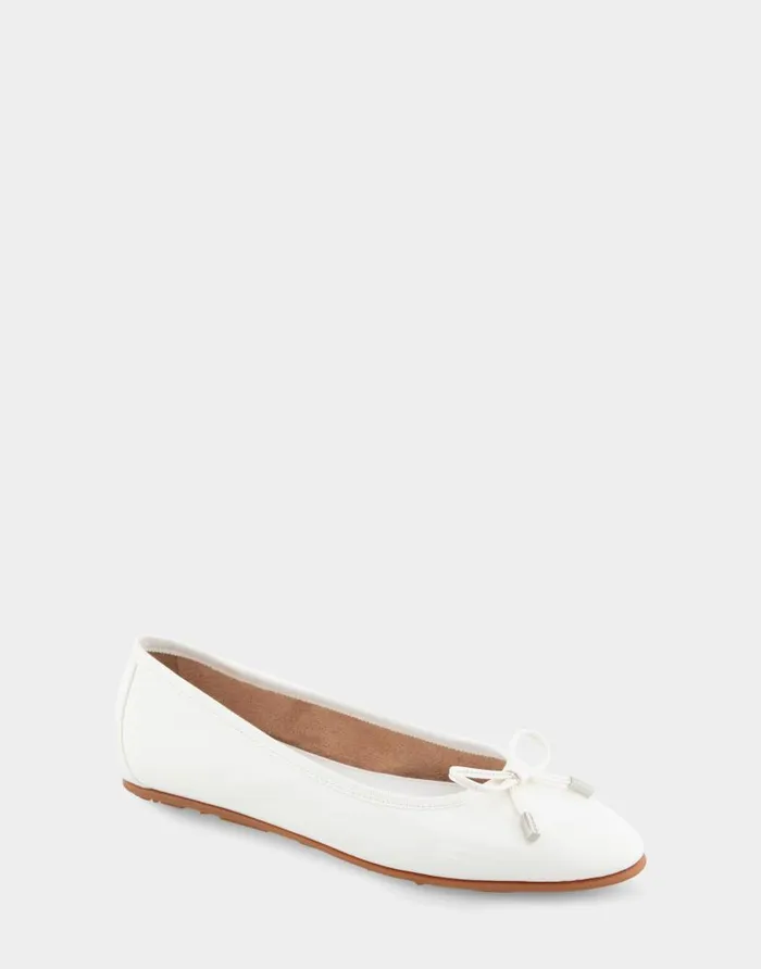 Aerosoles Comfortable Women039s Ballet Flat In White Patent Faux Leather White Patent Faux Leather Women Wide Width Flats