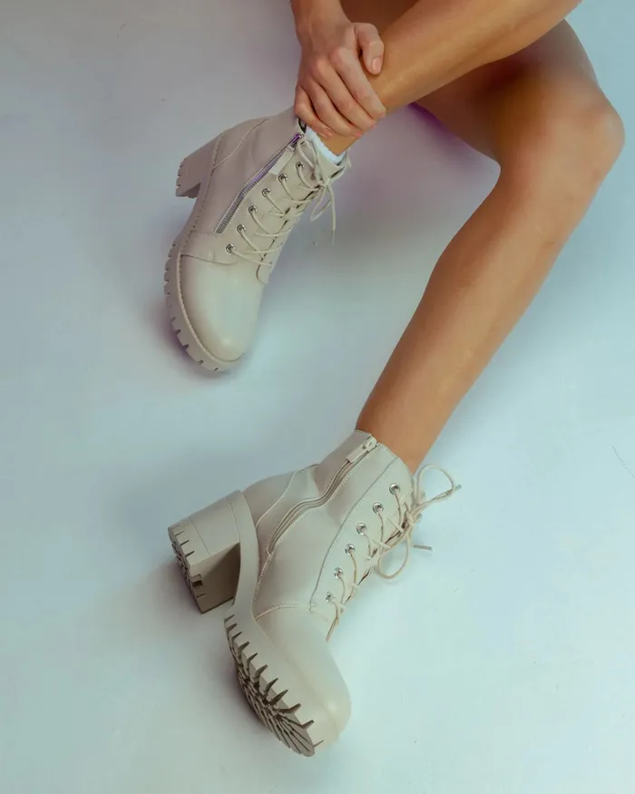 Ankle Boots DARIEL CREAM 8211 NOVO Shoes Women
