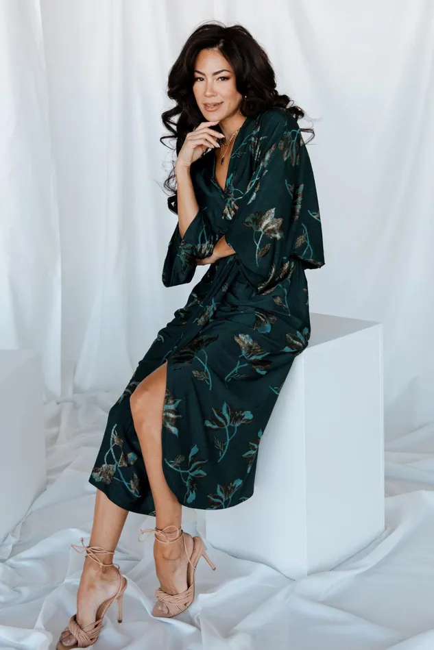 Baltic Born Midi Dresses Women Shaneen Ruched Midi Dress Jade Floral Shimmer Baltic Born Midi Dresses Women Shaneen Ruched Midi Dress Jade Floral Shimmer