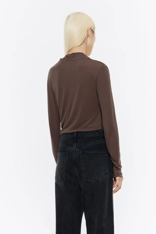 Brown Fluid Neckline Tshirt Brown Women Bimba Y Lola TShirts Brown Fluid Neckline Tshirt Brown Women Bimba Y Lola TShirts