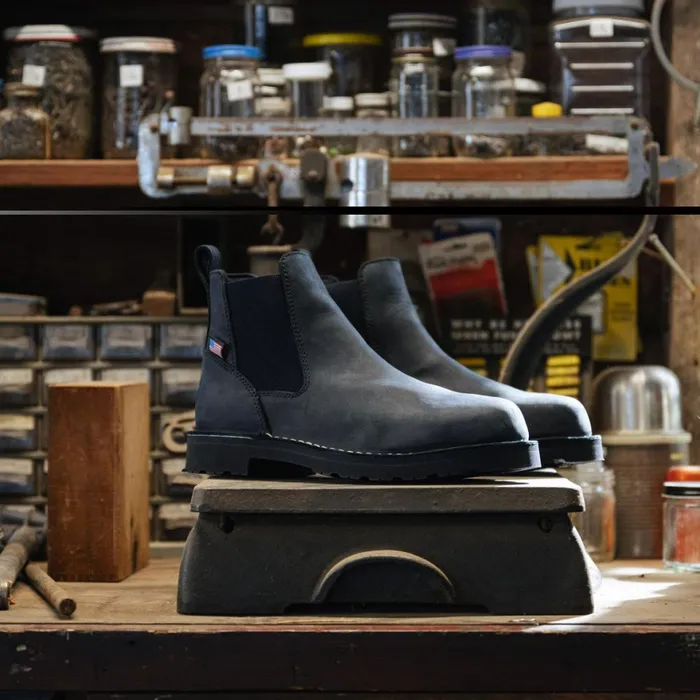 Bull Run Chelsea 5quot Black Women Danner SlipOns and Chelseas
