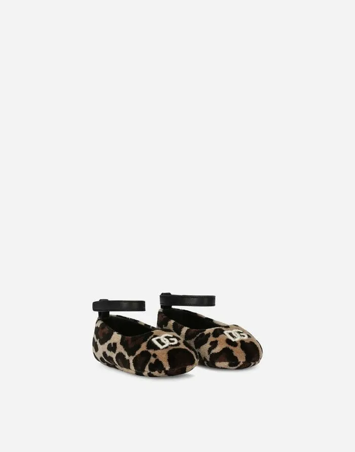 Dolce and Gabbana Newborn Girls039 Shoes 1620 Children Velvet Newborn Ballet Flats With Leopard Print Animal Print Dolce and Gabbana Newborn Girls039 Shoes 1620 Children Velvet Newborn Ballet Flats With Leopard Print Animal Print