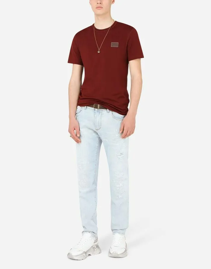 Dolce and Gabbana TShirts And Polos Men Cotton Vneck Tshirt With Branded Plate Bordeaux Dolce and Gabbana TShirts And Polos Men Cotton Vneck Tshirt With Branded Plate Bordeaux