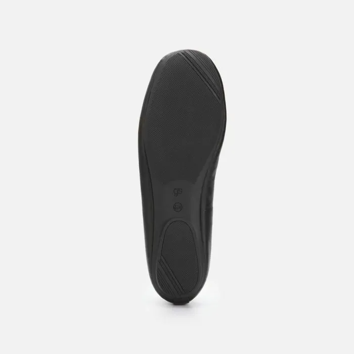 Eugene Scalloped Travel Ballet Flat Black Women Kenneth Cole Flats