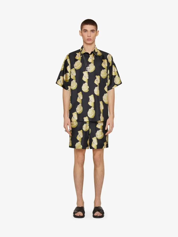 Givenchy Bermuda Shorts In Silk With Lemon Print Blackyellow Men Pants and Shorts Givenchy Bermuda Shorts In Silk With Lemon Print Blackyellow Men Pants and Shorts