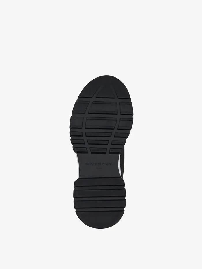 Givenchy Spectre Runner Sneakers In Synthetic Leather Blackwhite Men Spectre Givenchy Spectre Runner Sneakers In Synthetic Leather Blackwhite Men Spectre