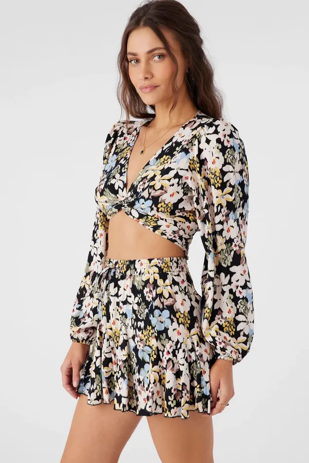 LIVVIE CAMDEN FLORAL LONG SLEEVE CROP TOP Black Women O039NEILL Collections