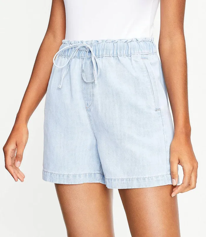 LOFT The Petite Cotton Linen Denim Pull On Short In Light Indigo Light Indigo Wash Women Petite Jeans