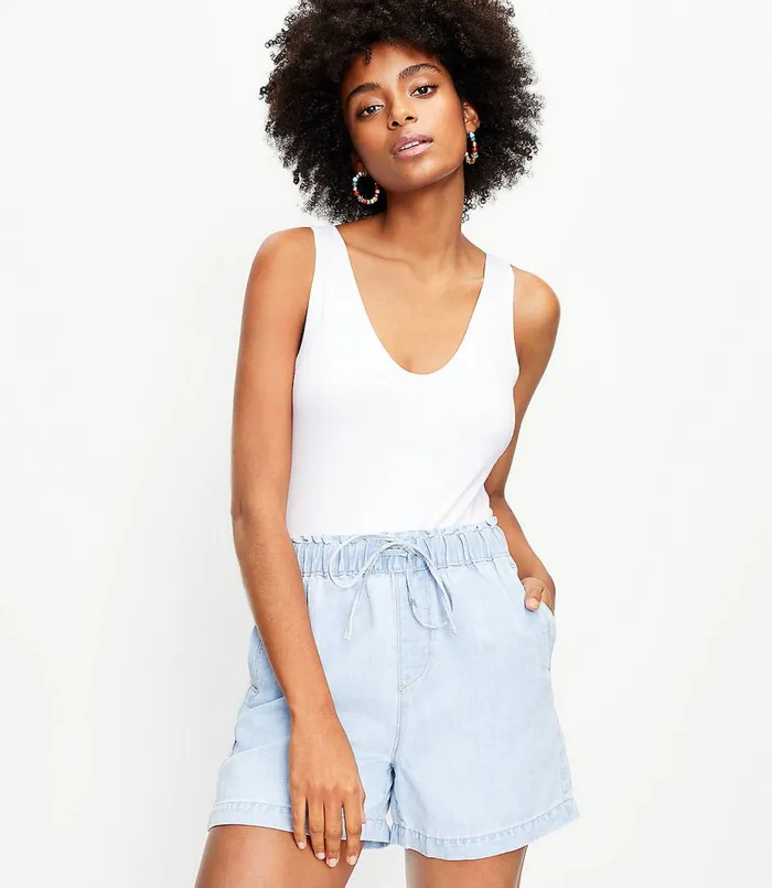 LOFT The Petite Cotton Linen Denim Pull On Short In Light Indigo Light Indigo Wash Women Petite Jeans