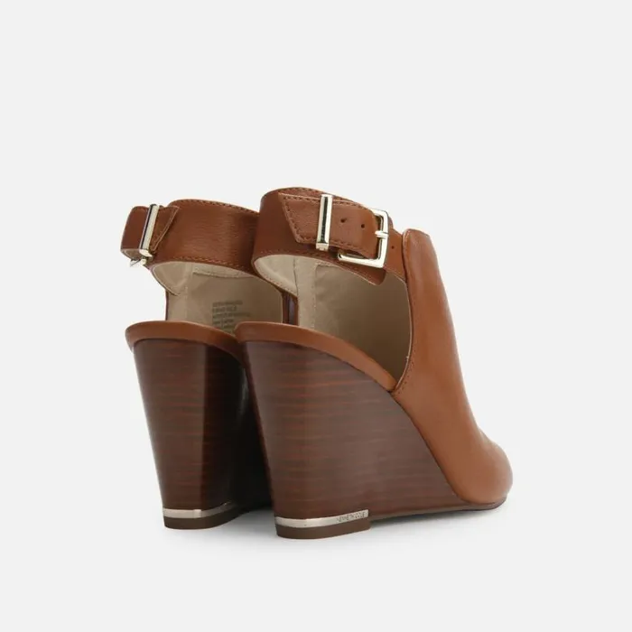 Merrick 85 Wedge Shootie Cognac Women Kenneth Cole Heels