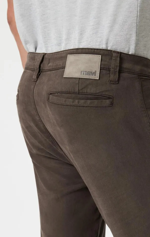 Milton Slim Straight Leg In Oak Luxe Twill Men Mavi Jeans Pants Milton Slim Straight Leg In Oak Luxe Twill Men Mavi Jeans Pants