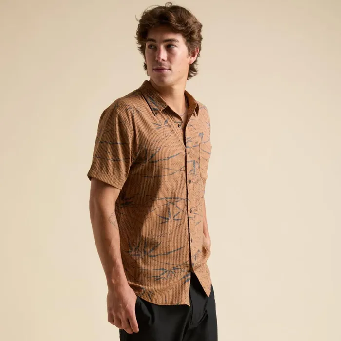 Reef TShirts and Shirts Stanley Short Sleeve Woven Shirt Cathay Spice 8211 Men Reef TShirts and Shirts Stanley Short Sleeve Woven Shirt Cathay Spice 8211 Men