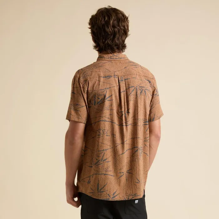 Reef TShirts and Shirts Stanley Short Sleeve Woven Shirt Cathay Spice 8211 Men Reef TShirts and Shirts Stanley Short Sleeve Woven Shirt Cathay Spice 8211 Men