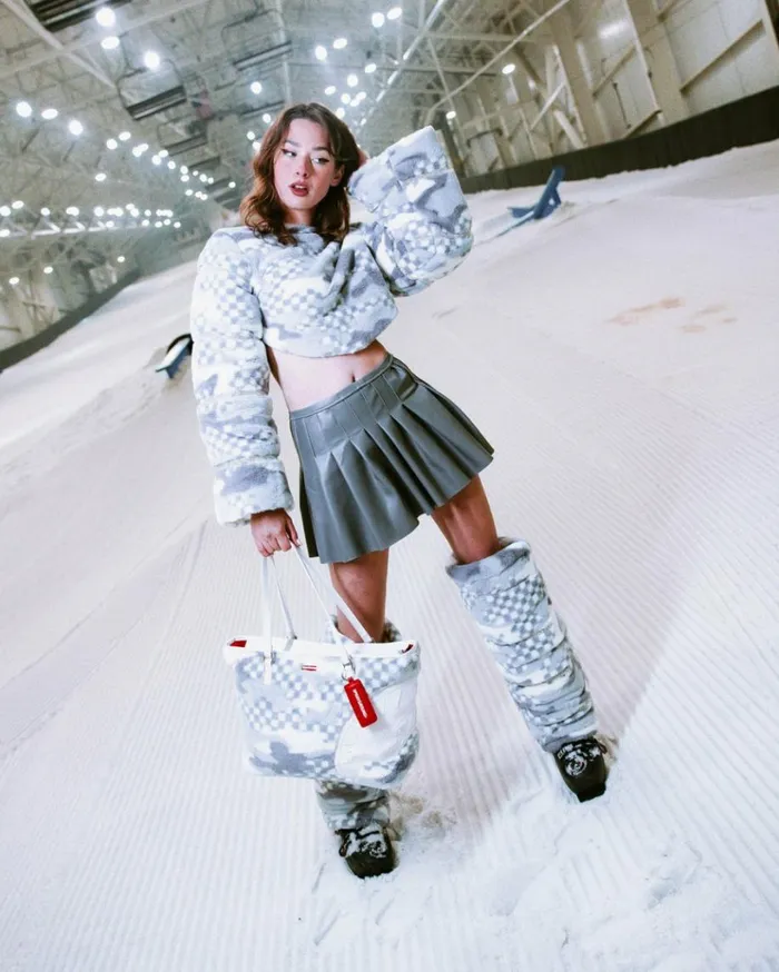 SPRAYGROUND 3AM PLUSH SWISS ALPS TOTE Bags