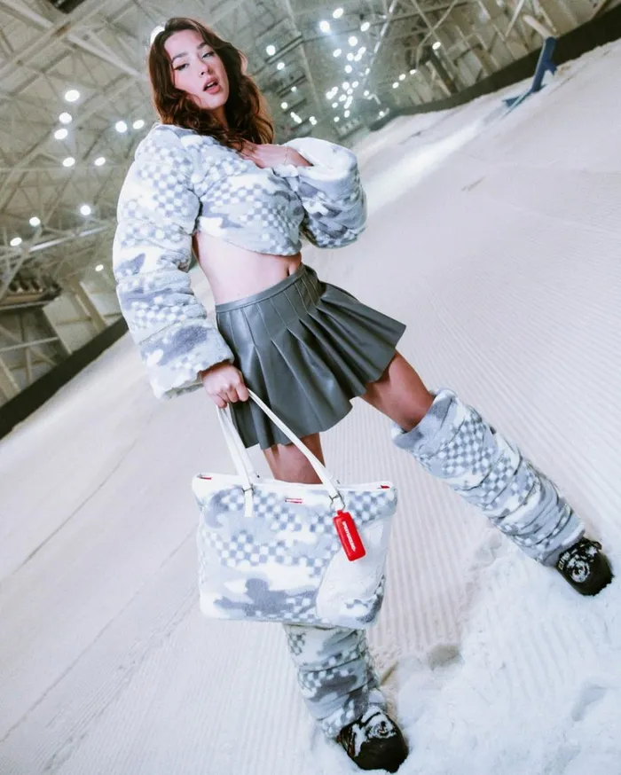 SPRAYGROUND 3AM PLUSH SWISS ALPS TOTE Bags