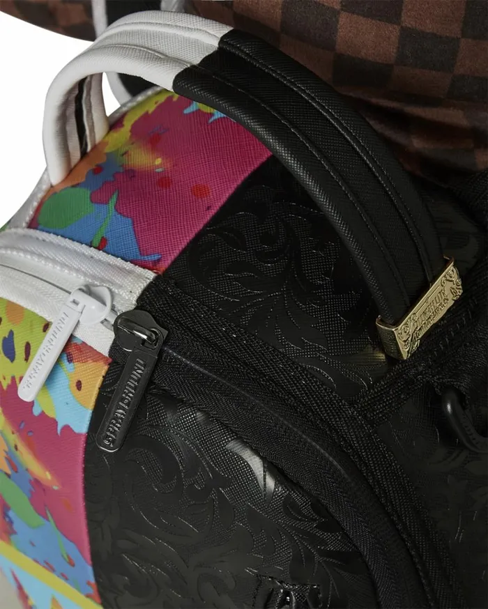 SPRAYGROUND BEAR WEARING BACKPACK AS A BACKPACK Bags