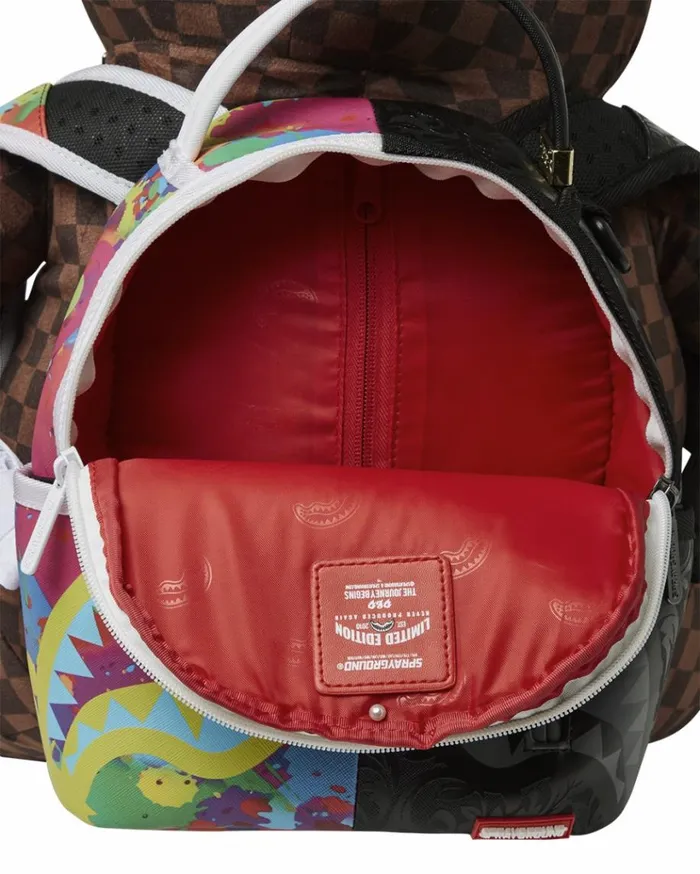 SPRAYGROUND BEAR WEARING BACKPACK AS A BACKPACK Bags