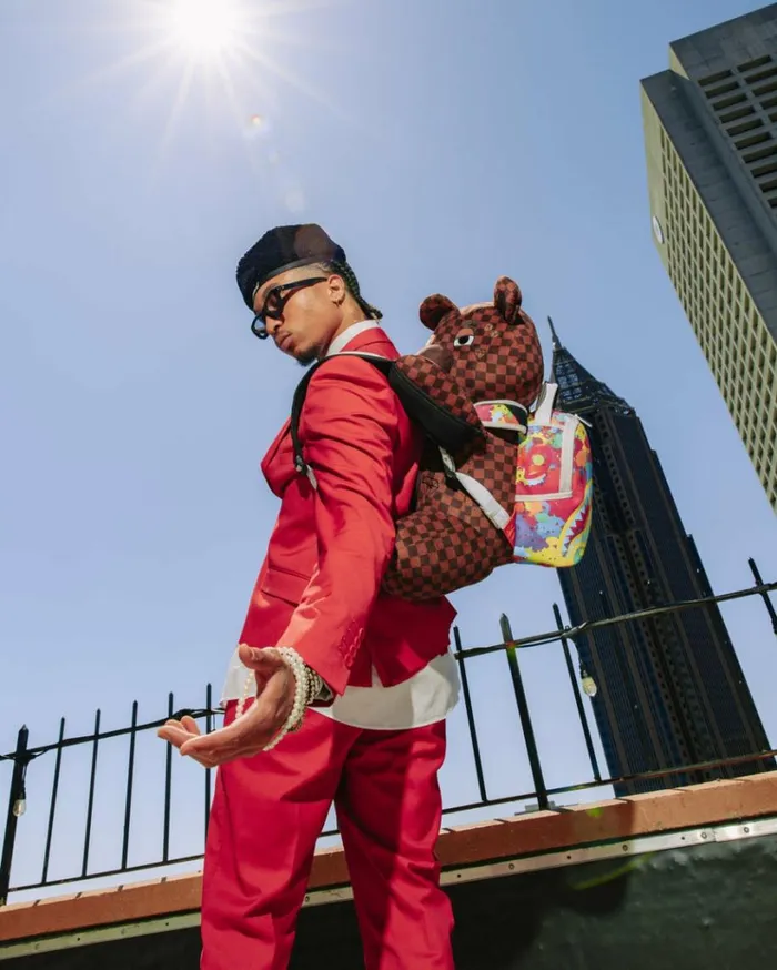 SPRAYGROUND BEAR WEARING BACKPACK AS A BACKPACK Bags
