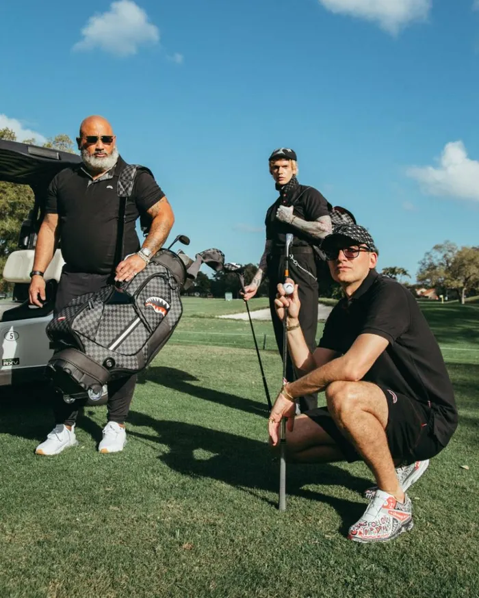 SPRAYGROUND HENNY AIIR TO THE THRONE PRO GOLF BAG Bags