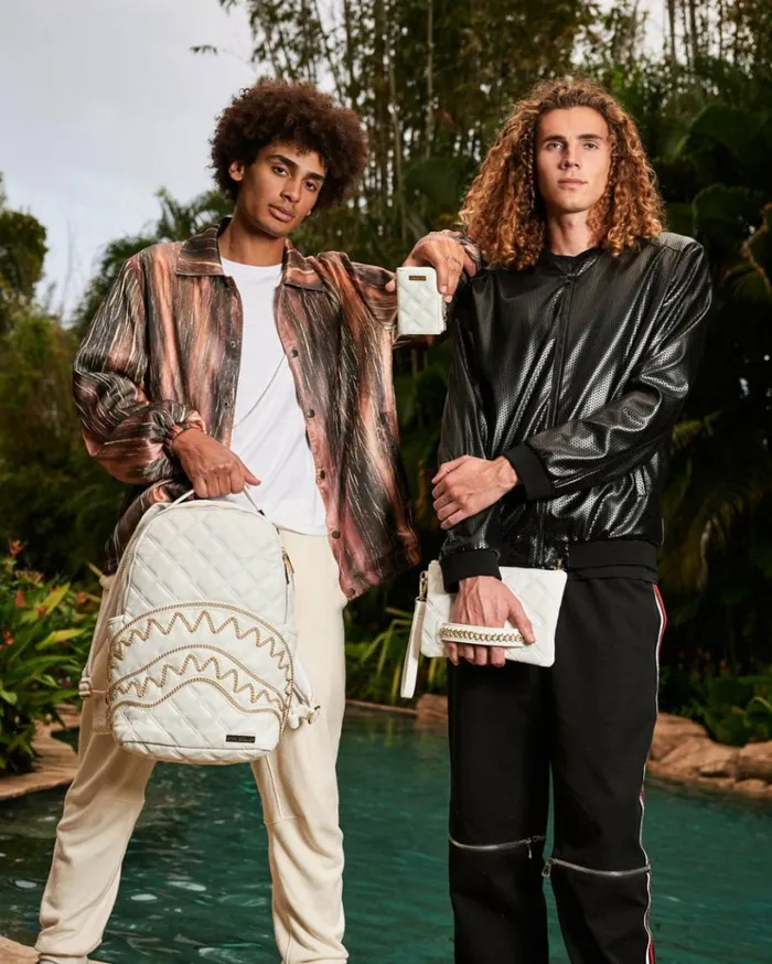 SPRAYGROUND RIVIERA LE BLANC GOLD CHAIN SHARK CROSSOVER CLUTCH Bags