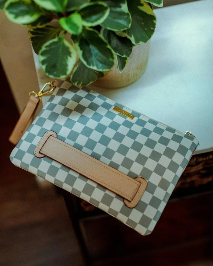 SPRAYGROUND ROSE ALL DAY LA PALAIS CROSSOVER CLUTCH Bags SPRAYGROUND ROSE ALL DAY LA PALAIS CROSSOVER CLUTCH Bags
