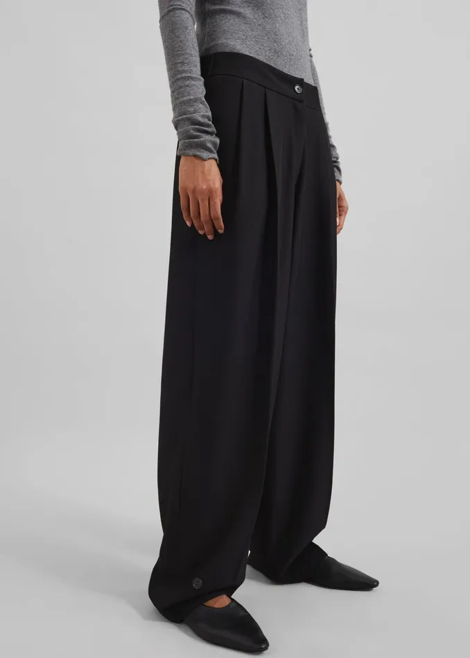 The Frankie Shop Bottoms Dina Pleated Trousers 8211 Black 8211 Women