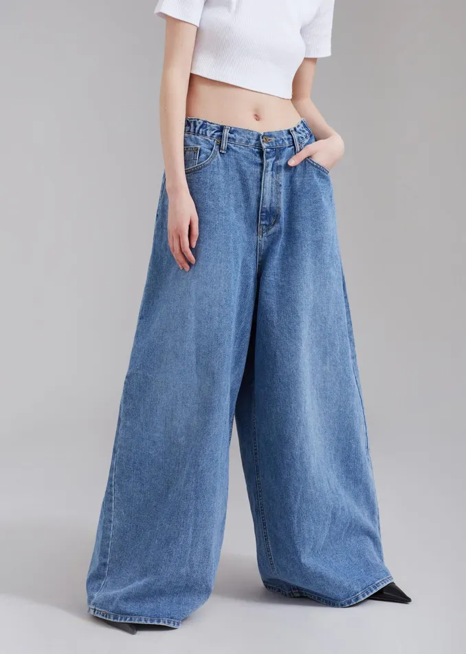 The Frankie Shop Bottoms Sasha Wide Leg Jeans 8211 Worn Wash 8211 Women