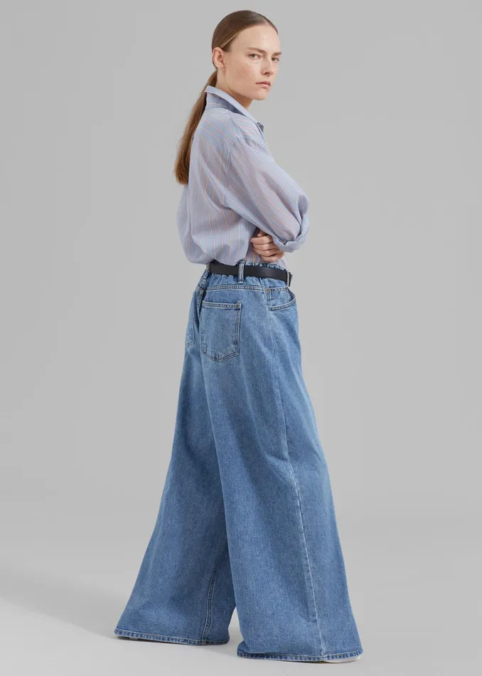 The Frankie Shop Bottoms Sasha Wide Leg Jeans 8211 Worn Wash 8211 Women