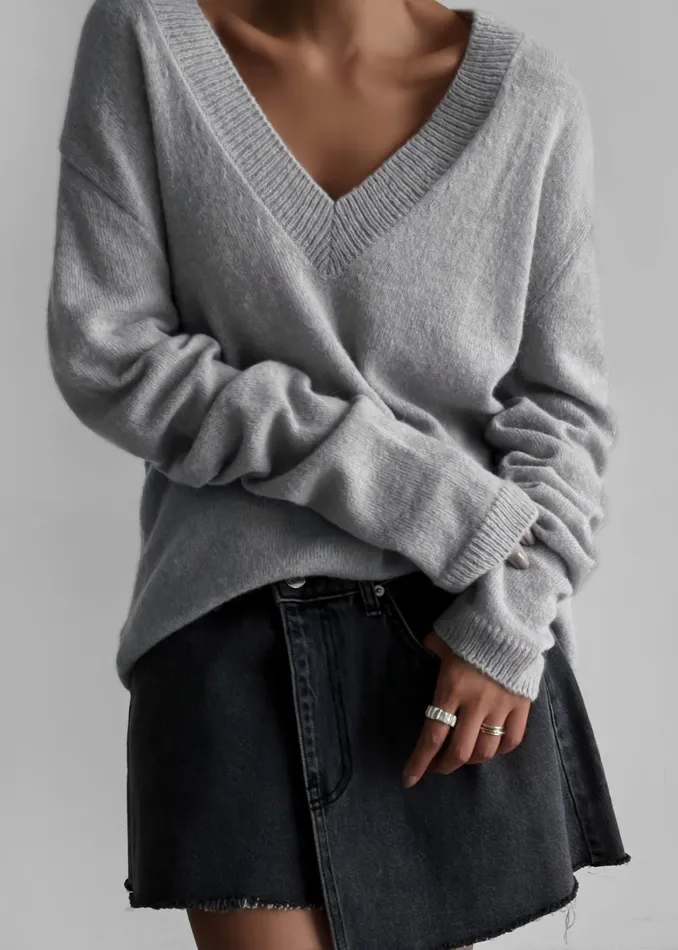 The Frankie Shop Knitwear Brayden V Neck Sweater 8211 Light Grey 8211 Women
