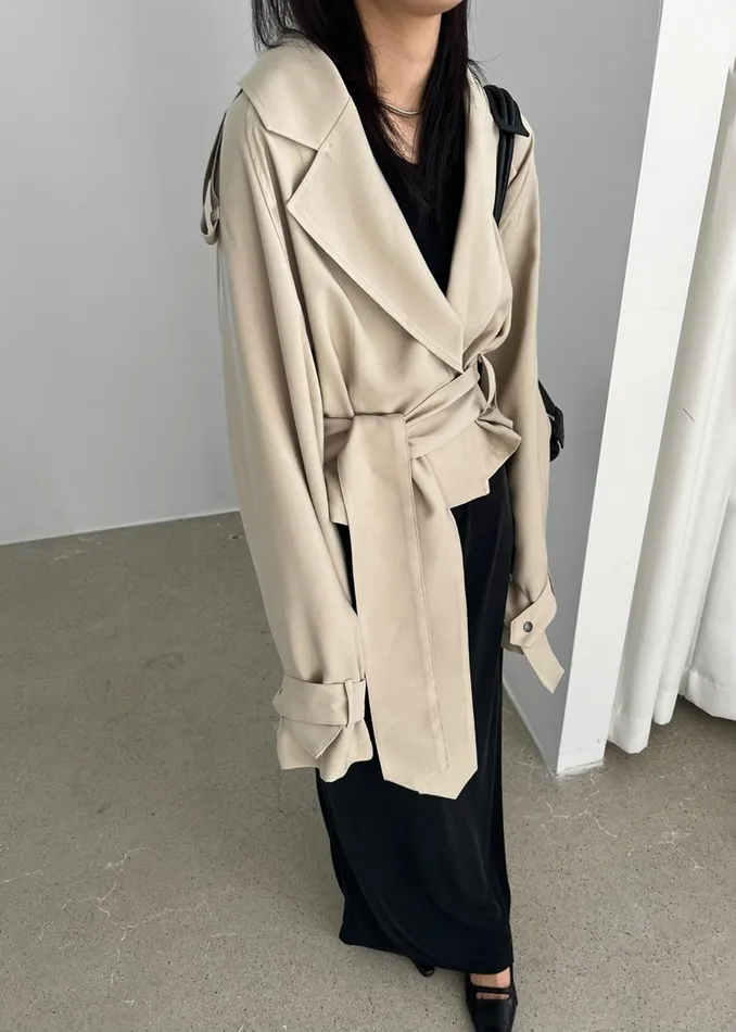 The Frankie Shop Outerwear Faven Cropped Trench 8211 Beige 8211 Women
