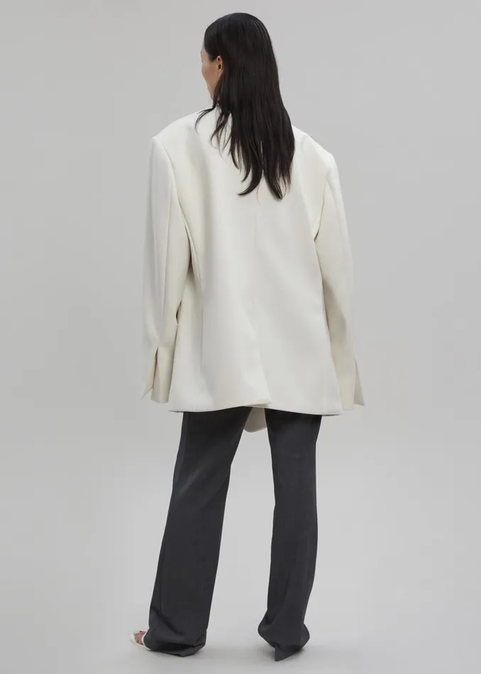 The Frankie Shop Outerwear Sadie Oversized Double Breasted Blazer 8211 Cream 8211 Women