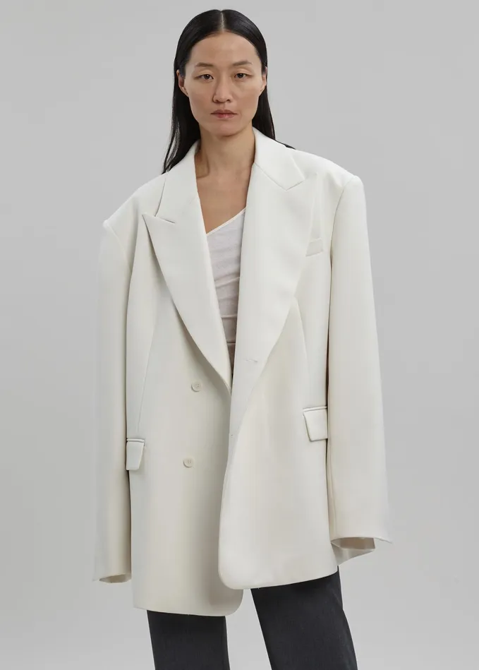 The Frankie Shop Outerwear Sadie Oversized Double Breasted Blazer 8211 Cream 8211 Women