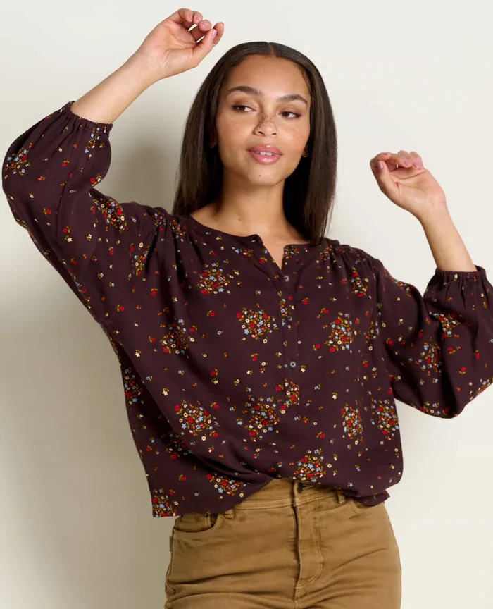 Tops and TShirts ToadandCo Women8217s Manzana Long Sleeve Peasant Top Carob Floral Print Tops and TShirts ToadandCo Women8217s Manzana Long Sleeve Peasant Top Carob Floral Print