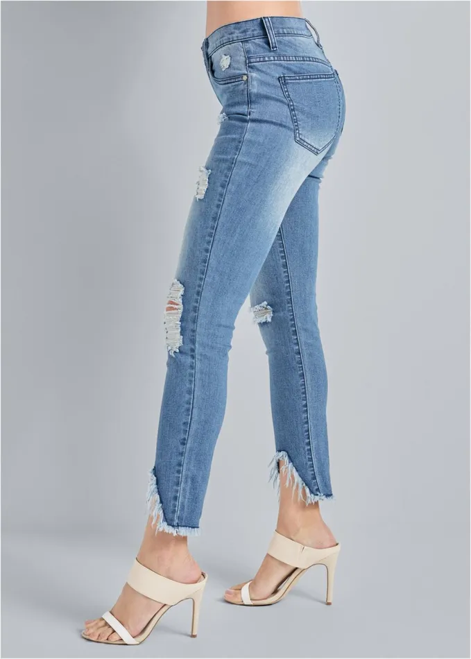 TRIANGLE HEM JEANS Medium Wash Women VENUS Cropped and Capri Jeans