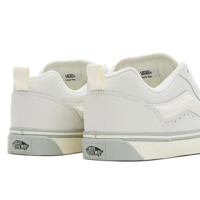 Vans Classics Men Knu Skool Shoes White