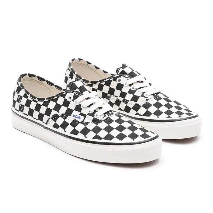 Vans Classics Women Anaheim Factory Authentic 44 DX Shoes Black White