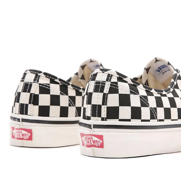 Vans Classics Women Anaheim Factory Authentic 44 DX Shoes Black White