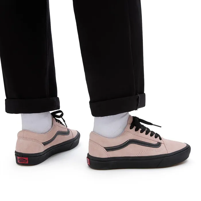 Vans Classics Women ComfyCush Old Skool Shoes Pink