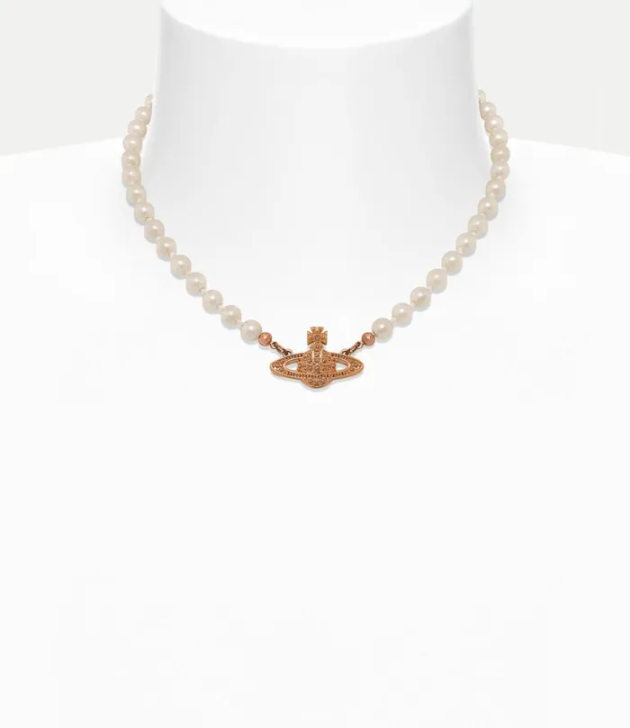 Vivienne Westwood Necklaces Women Mini Bas Relief Pearl Choker Pink Gold Silk Pearl Vivienne Westwood Necklaces Women Mini Bas Relief Pearl Choker Pink Gold Silk Pearl