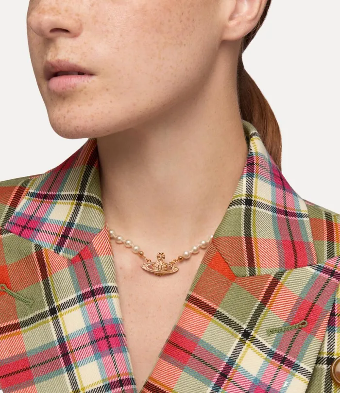 Vivienne Westwood Necklaces Women Mini Bas Relief Pearl Choker Pink Gold Silk Pearl