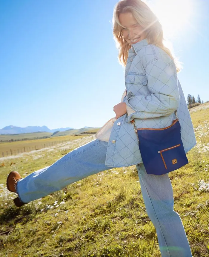 Wayfarer Small Hobo Crossbody Taupe Woman Dooney and Bourke Crossbodies Wayfarer Small Hobo Crossbody Taupe Woman Dooney and Bourke Crossbodies