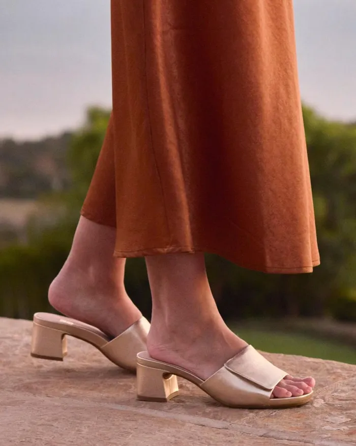Women ABEO Footwear Dress Avenue Slide Light Gold Leather Women ABEO Footwear Dress Avenue Slide Light Gold Leather