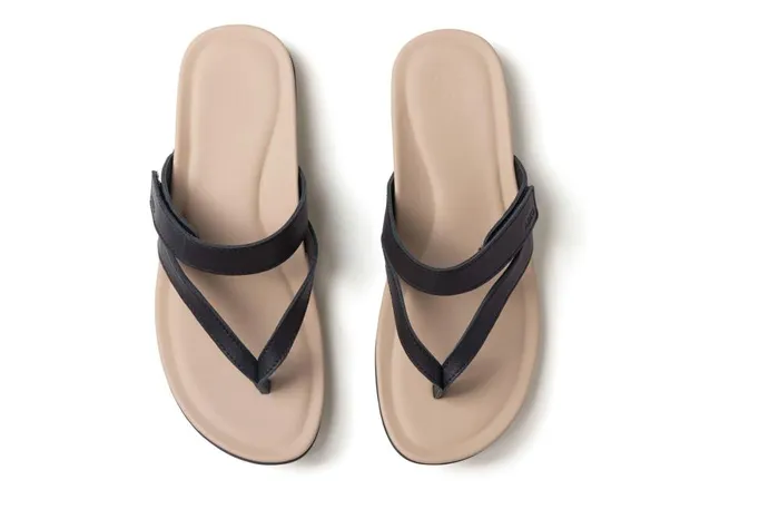 Women ABEO Footwear Sandals Oasis Thong Sandal Black Majestic Women ABEO Footwear Sandals Oasis Thong Sandal Black Majestic