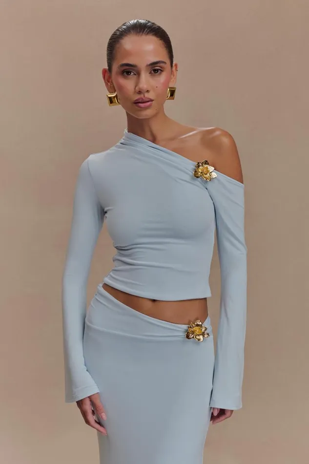 Women Meshki Dresses Ainsley Asymmetrical Long Sleeve Top With Floral Hardware 8211 Pale Blue