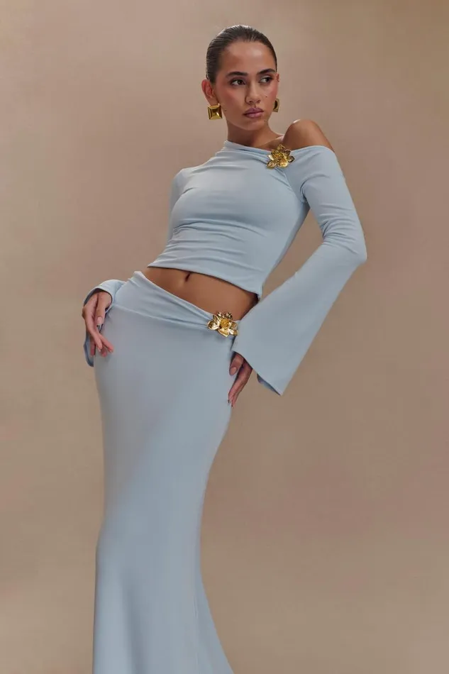 Women Meshki Dresses Ainsley Asymmetrical Long Sleeve Top With Floral Hardware 8211 Pale Blue
