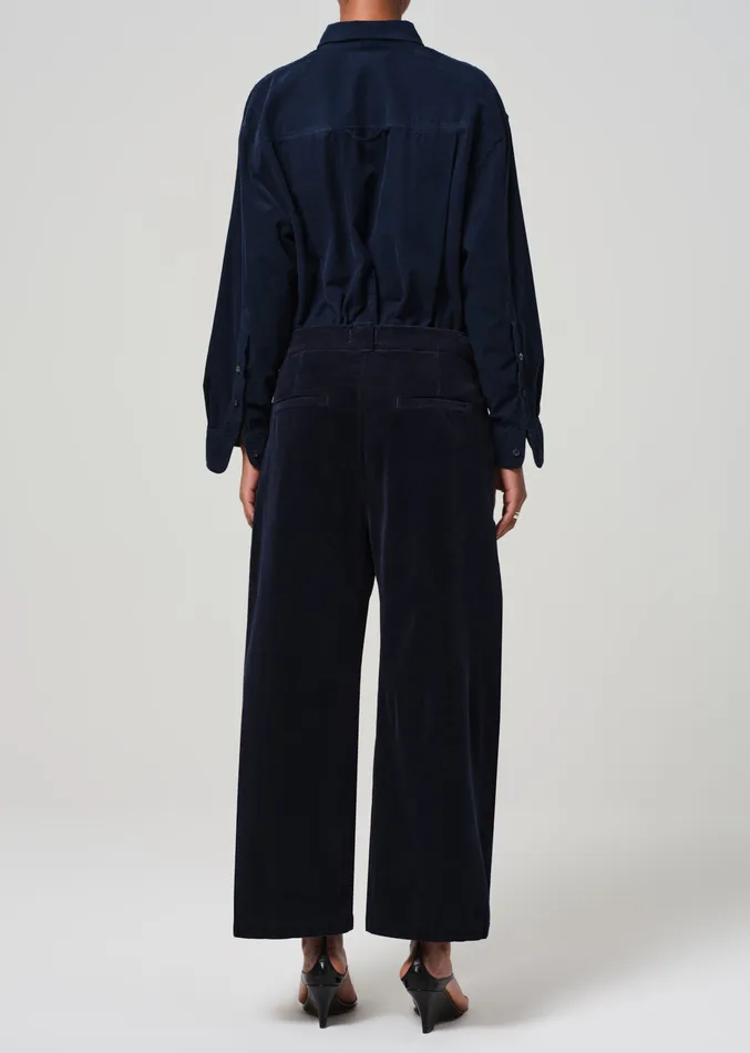 Women Pants Citizens Of Humanity Cara Cropped Pleated Trouser Corduroy In Navy
